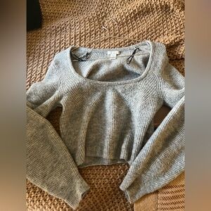 H&M Gray cropped Sweater